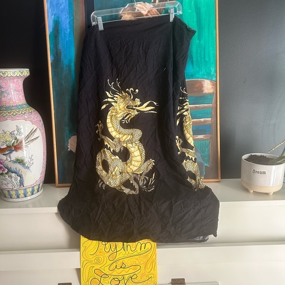 Y2K Black Wrap Around Skirt with Gold Dragon Motif One Size - Picture 10 of 12